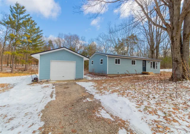 Homes for sale in Mecosta, MI | 9848 90th Ave, Mecosta, MI 49332 | MLS# 70516707
