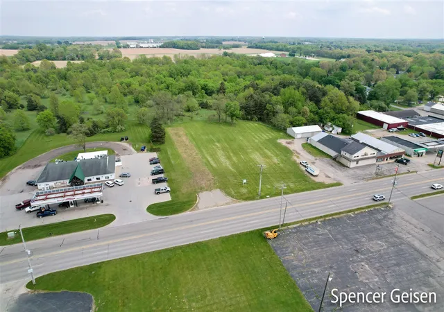 3rd image of 6325 S Greenville Rd, Greenville, MI 48838 | MLS# 70498221