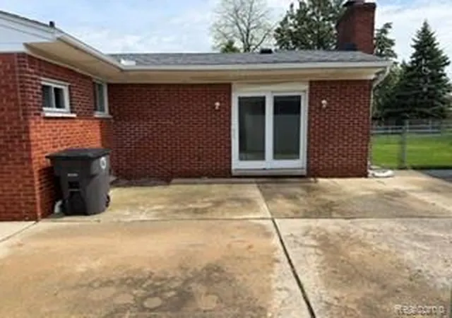 Homes for sale in Riverview, MI | 14137 Berkshire St, Riverview, MI 48193 | MLS# 60987215