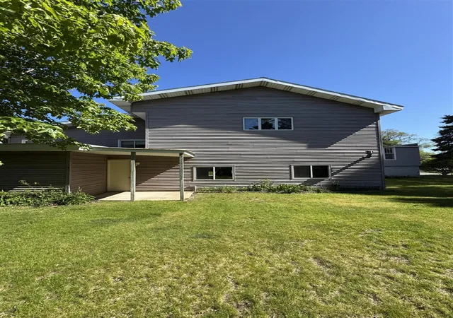 Homes for sale in Manistee, MI | 219 2Nd Ave, Manistee, MI 49660 | MLS# 70511423