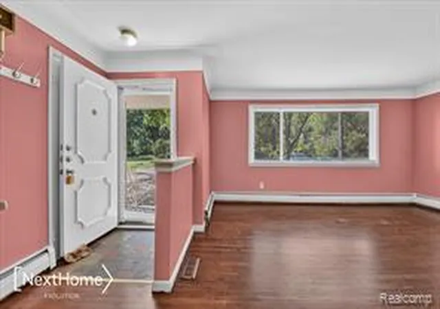 Homes for sale in Romulus, MI | 33950 Ecorse Rd, Romulus, MI 48174 | MLS# 61009875