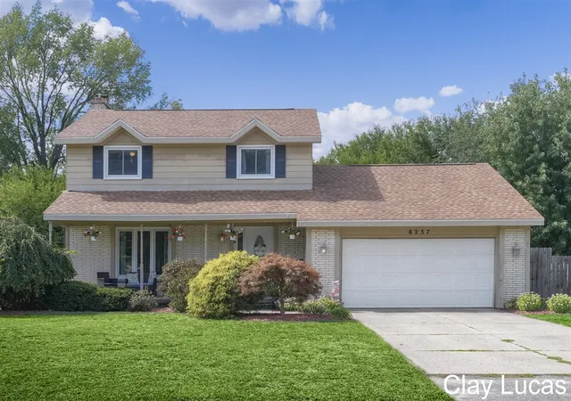 1st image of 8237 Greenridge Dr, Jenison, MI 49428 | MLS# 70492913