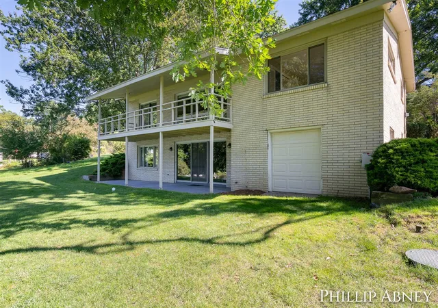 Photo 4 of Sale Pending at 8391 Cowan Lake Dr, Rockford, MI 49341 | MLS# 70554552 | Listing updated on 2026-09-03