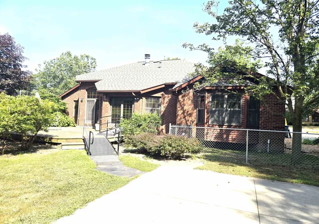 Photo 4 of Sale Pending at 1008 Nebobish St, Essexville, MI 48732 | MLS# 50220232 | Listing updated on 2026-09-28