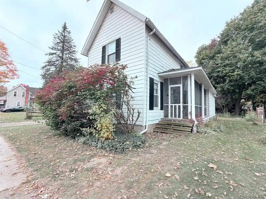 Photo 1 of Single family home for sale at 106 Cogshall St, Holly, MI 48442 1713 | MLS# 61040641 | Listing updated on 2026-10-22