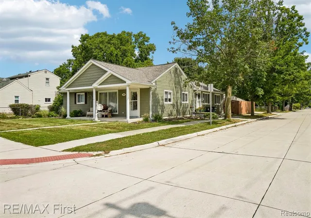 Photo 2 of Sale Pending at 3202 Prairie Ave, Royal Oak, MI 48073 6576 | MLS# 61024300 | Listing updated on 2026-09-14