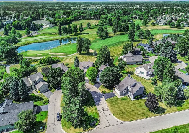 Homes for sale in Caledonia, MI | 1721 Fountainview Ct, Caledonia, MI 49316 | MLS# 70510827