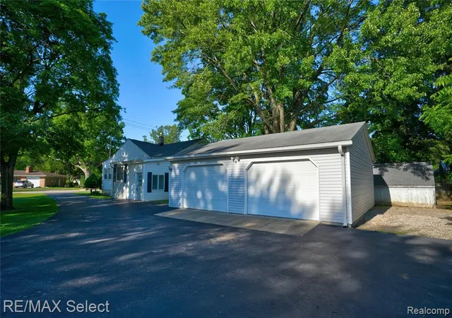 Homes for sale in Clio, MI | 406 E Vienna St, Clio, MI 48420 | MLS# 61005842