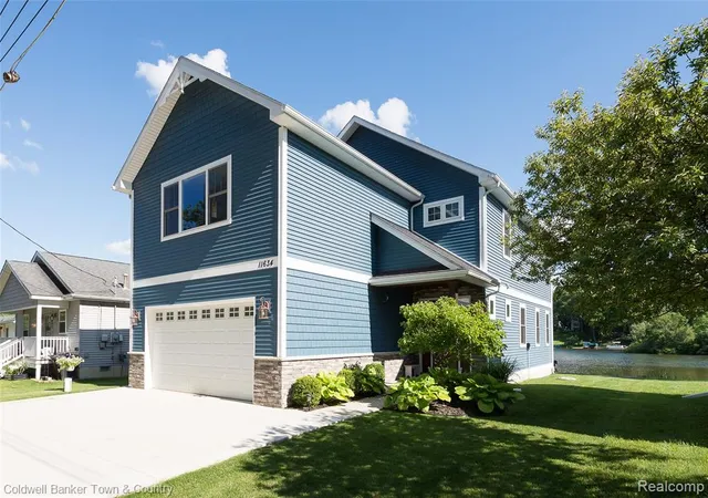 Homes for sale in Hartland, MI | 11634 Island Ct, Hartland, MI 48353 | MLS# 61007470