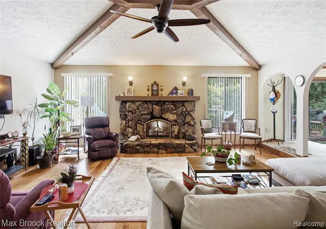 Photo 4 of Single family home for sale at 53214 Bancroft Dr, Shelby Township, MI 48316 | MLS# 61022128 | Listing updated on 2026-08-30