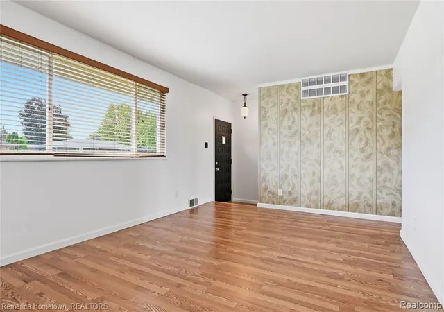 2nd image of 34032 Blackfoot St, Westland, MI 48185 | MLS# 61008234