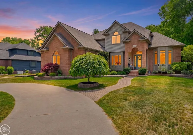 2nd image of 3007 Shorewood Blvd, Fort Gratiot, MI 48059 | MLS# 50210738