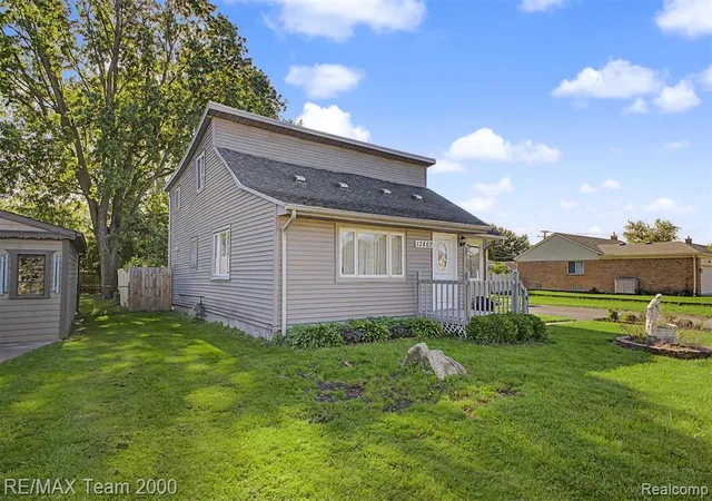 Homes for sale in Southgate, MI | 13867 Humphrey St, Southgate, MI 48195 | MLS# 60996359