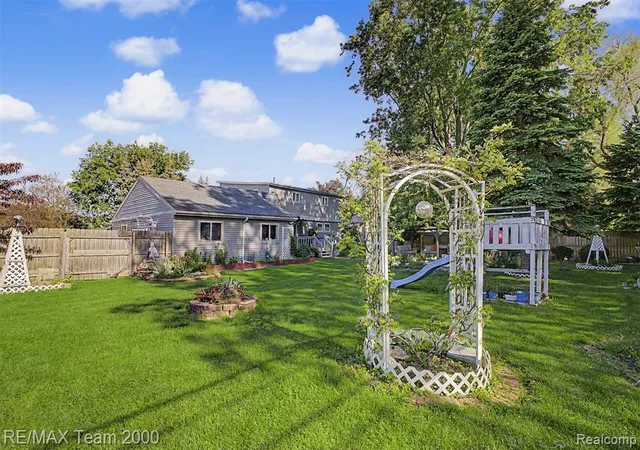 Homes for sale in Southgate, MI | 13867 Humphrey St, Southgate, MI 48195 | MLS# 60996359