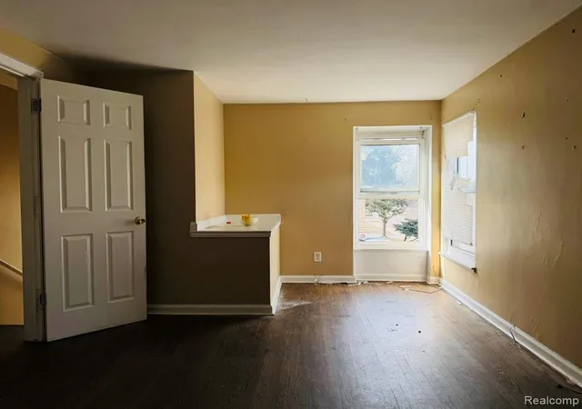 5th image of 1889 Ewald Cir, Detroit, MI 48238 | MLS# 60972189