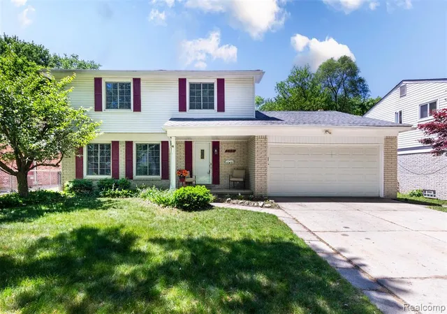 Homes for sale in Farmington, MI | 21581 Birchwood St, Farmington, MI 48336 | MLS# 60997915