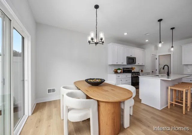 3rd image of 2873 E Highgate Dr #77, Kentwood, MI 49512 | MLS# 70509066