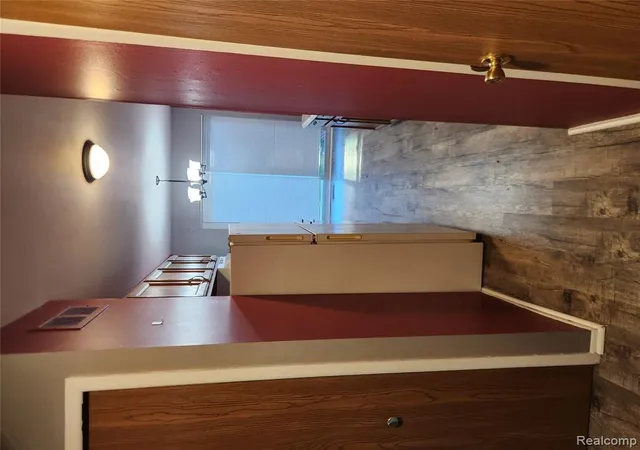 Listing Photo 4 - Condo for sale in building located at 8665 Sterling, Center Line, MI 48015