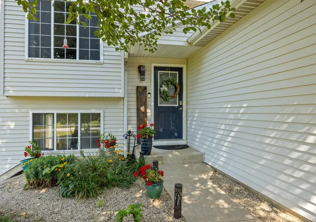 Photo 3 of Single family home for sale at 1126 N Vista Ln, Allegan, MI 49010 | MLS# 70550187 | Listing updated on 2026-09-03
