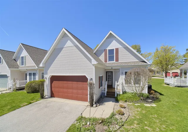 1st image of 10 Cottage Ln, Manistee, MI 49660 | MLS# 70532759