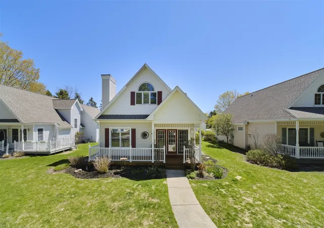 2nd image of 10 Cottage Ln, Manistee, MI 49660 | MLS# 70532759