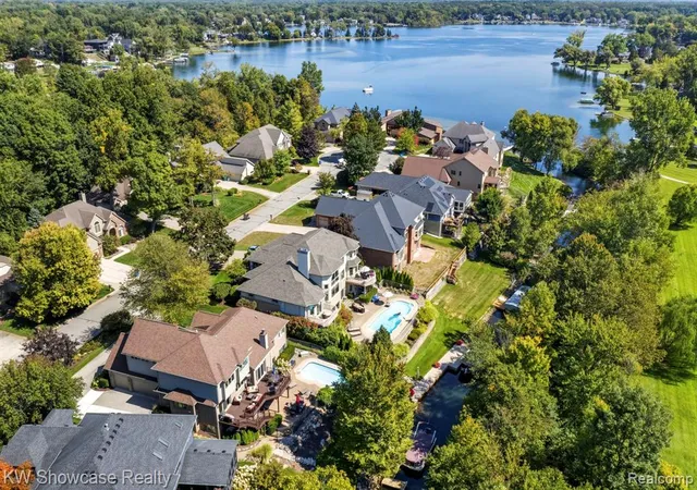 Photo 1 of Mansion for sale at 1539 Wandrei Ct, Commerce Twp, MI 48382 1890 | MLS# 61025011 | Listing updated on 2026-09-06