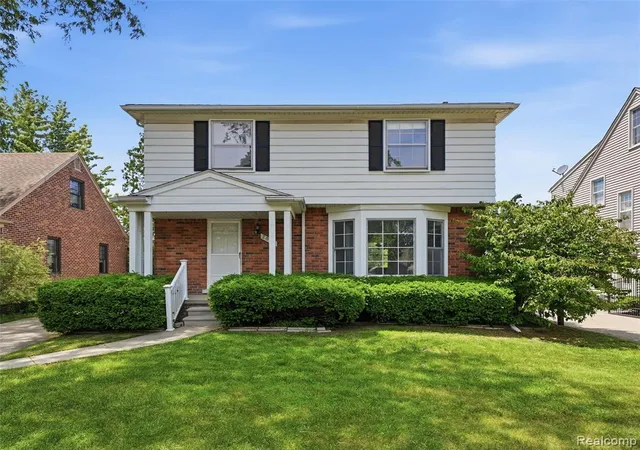 Homes for sale in Royal Oak, MI | 2009 Linwood Ave, Royal Oak, MI 48073 | MLS# 60999487