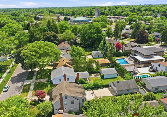 Homes for sale in Royal Oak, MI | 2009 Linwood Ave, Royal Oak, MI 48073 | MLS# 60999487