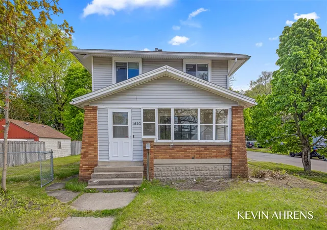 1st image of 1862 Kalamazoo Ave, Grand Rapids, MI 49507 | MLS# 70530120