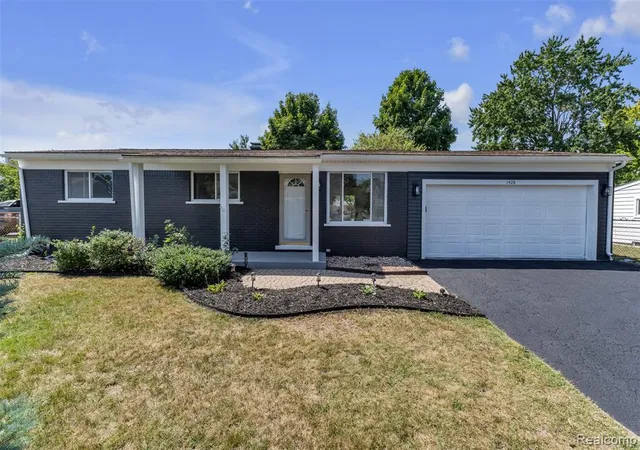 Photo 3 of Sale Pending at 1428 Foreland Dr, Oxford, MI 48371 6010 | MLS# 61023972 | Listing updated on 2026-09-01