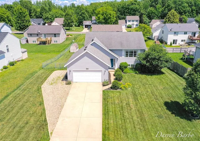 Homes for sale in Hudsonville, MI | 7904 Westside Dr, Hudsonville, MI 49426 | MLS# 70541491