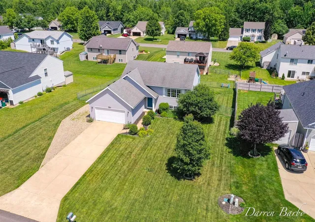 Homes for sale in Hudsonville, MI | 7904 Westside Dr, Hudsonville, MI 49426 | MLS# 70541491