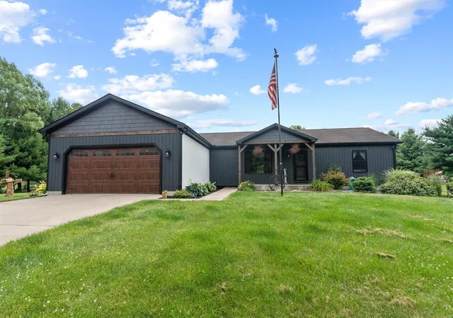 Homes for sale in Three Rivers, MI | 13431 Gleason Rd, Three Rivers, MI 49093 | MLS# 70543640