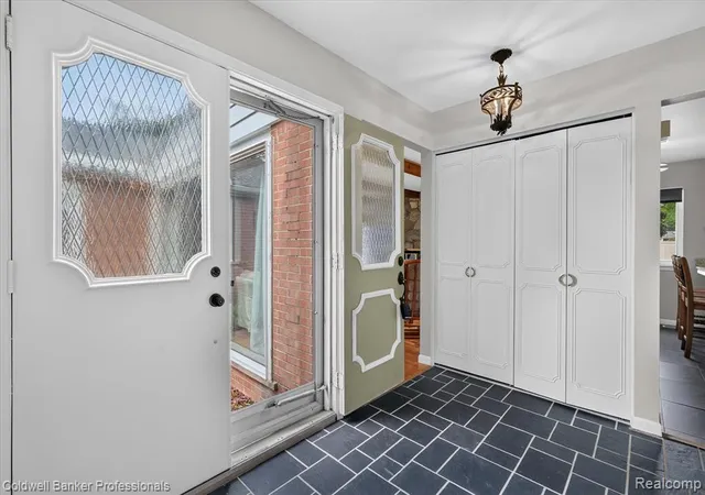 2nd image of 12867 Via Catherina Dr, Grand Blanc, MI 48439 | MLS# 61022439