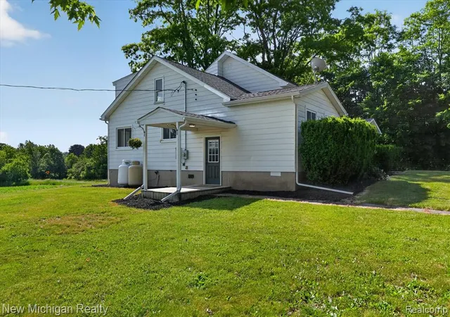 Homes for sale in Byron, MI | 11374 Lahring Rd, Byron, MI 48418 | MLS# 61001813
