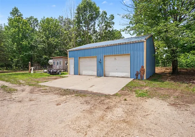 22nd image of 6846 104th Ave, South Haven, MI 49090 | MLS# 70541321