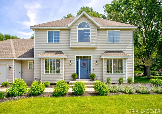2nd image of 145 Bay Meadows Dr, Holland, MI 49424 | MLS# 70536223
