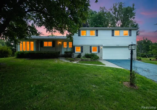 1st image of 26178 Greythorne Trl, Farmington Hills, MI 48334 | MLS# 61006456