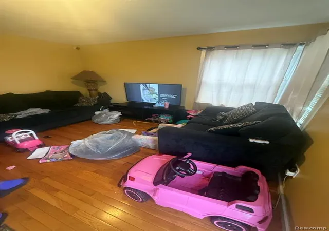 3rd image of 14621 Roselawn St, Detroit, MI 48238 | MLS# 60987469