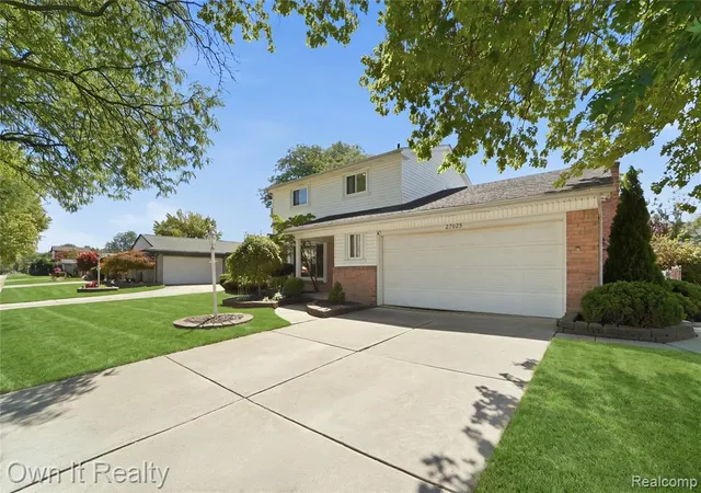 Photo 3 of Single family home for sale at 27025 Havelock Dr, Dearborn Heights, MI 48127 3689 | MLS# 61024766 | Listing updated on 2026-08-27