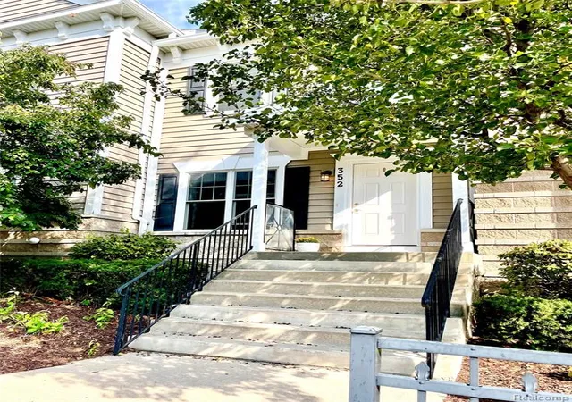1st image of 352 W Grand River Ave #3, East Lansing, MI 48823 | MLS# 61012117
