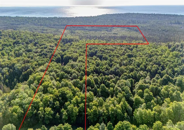 Photo 1 of Sale Pending at 2504 S Little Harbor Rd, Manistique, MI 49854 | MLS# 50214943 | Listing updated on 2026-07-19
