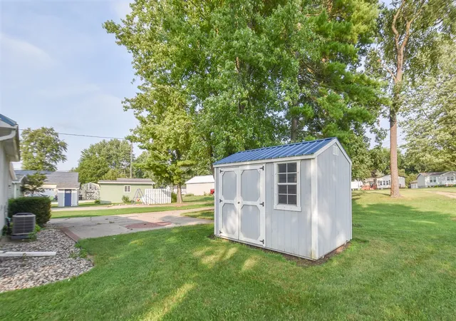 Photo 3 of Single family home for sale at 416 W Russell Dr, Coldwater, MI 49036 | MLS# 70552656 | Listing updated on 2026-09-02