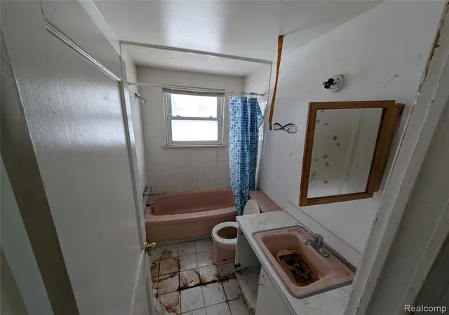 28th image of 3808 Cadieux Rd, Detroit, MI 48224 | MLS# 60967324