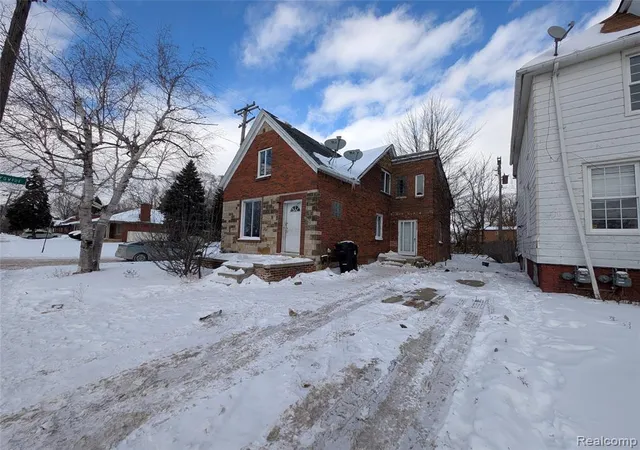2nd image of 3808 Cadieux Rd, Detroit, MI 48224 | MLS# 60967324