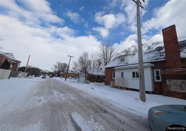 4th image of 3808 Cadieux Rd, Detroit, MI 48224 | MLS# 60967324