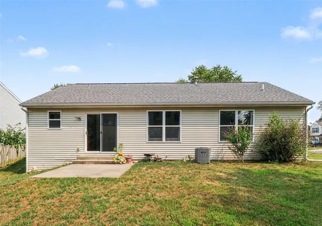 24th image of 3006 Arctic Ave, Kalamazoo, MI 49004 | MLS# 70551451