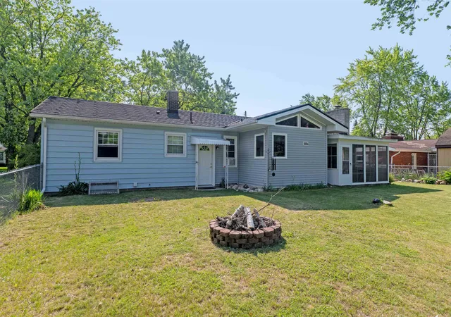 Homes for sale in Cadillac, MI | 425 Leeson Ave, Cadillac, MI 49601 | MLS# 80070636