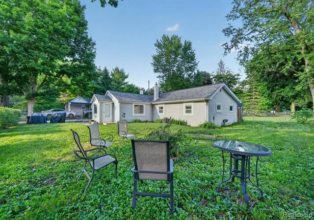 Homes for sale in Whitmore Lake, MI | 9110 Grove Dr, Whitmore Lake, MI 48189 | MLS# 61005667