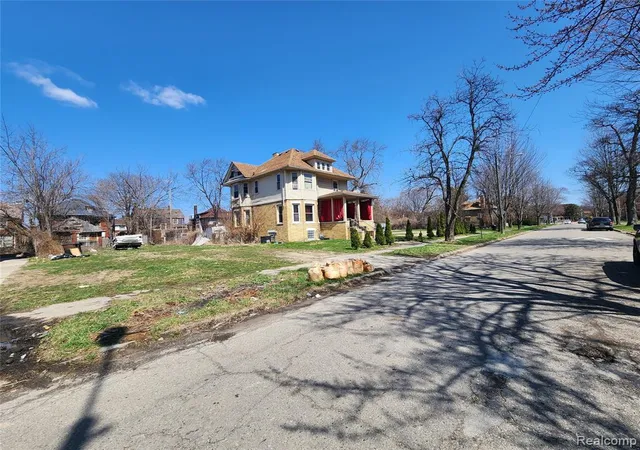 Photo 3 of Land for sale at 130 Hazelwood St, Detroit, MI 48202 | MLS# 60983882 | Listing updated on 2026-07-07